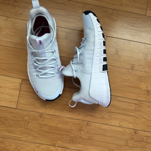 Nike Women's Free Metcon 6 Training Shoes - Picture 2 of 3